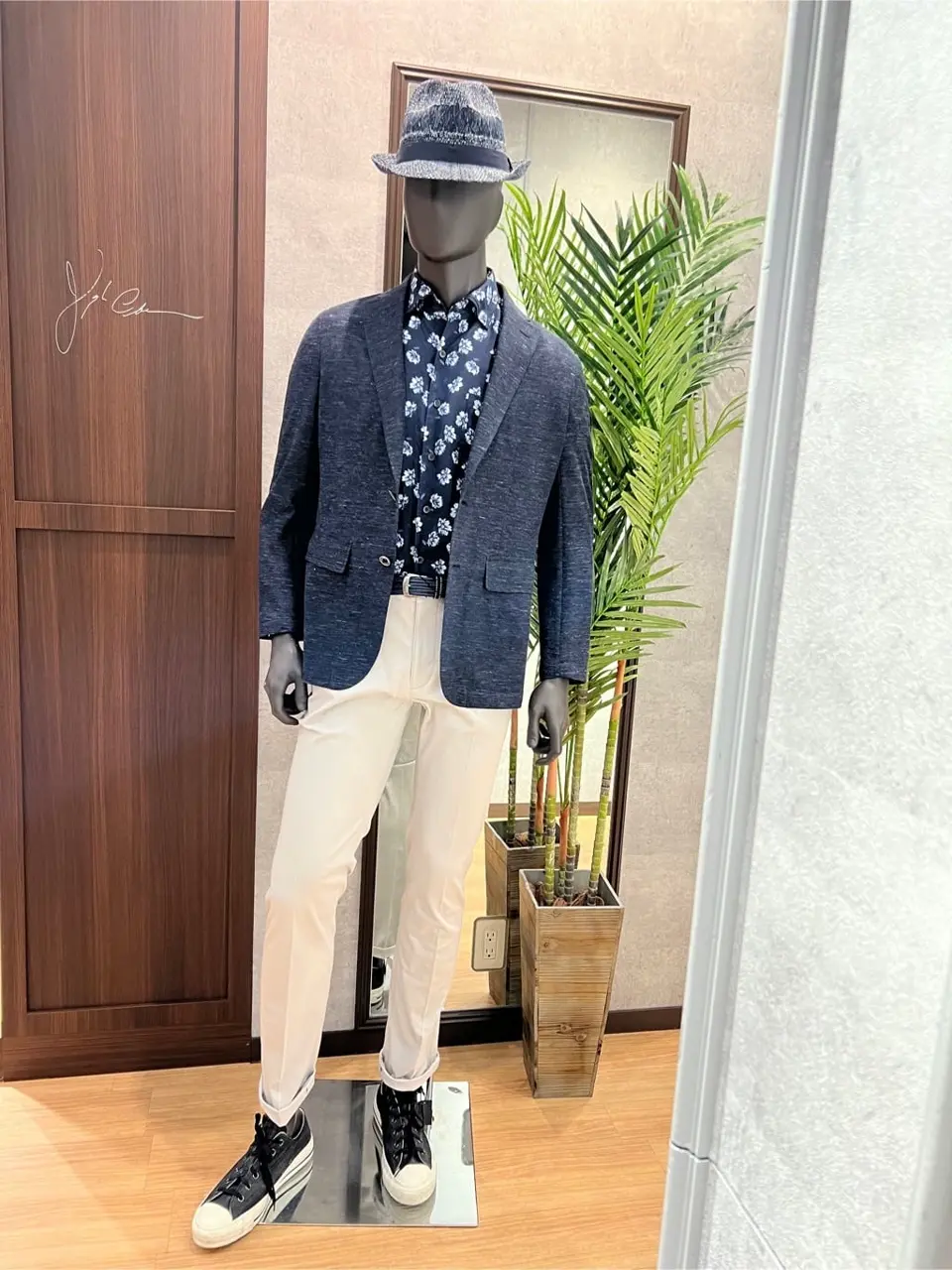 JOSEPH ABBOUD 上條 コーディネート画像