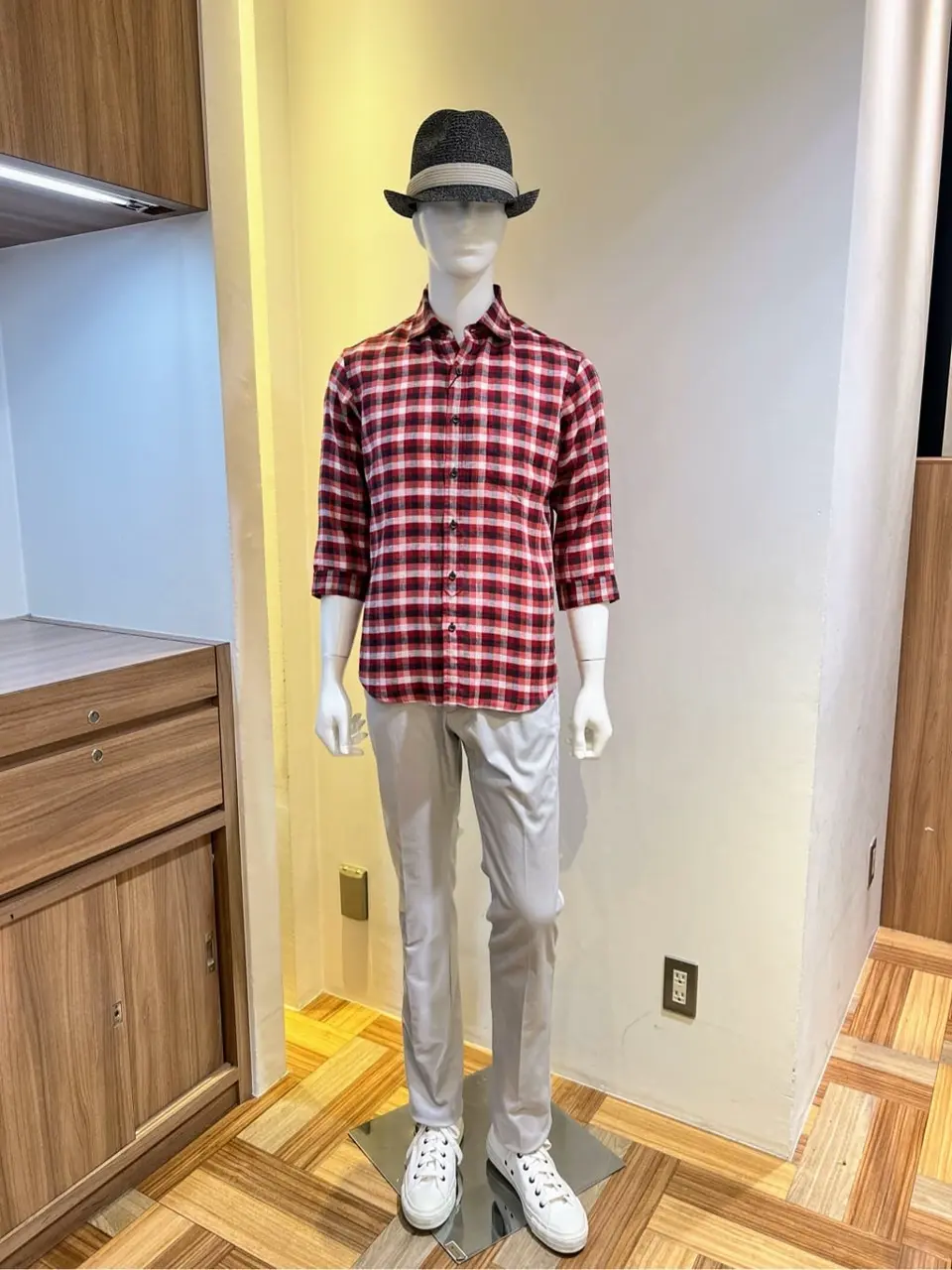 JOSEPH ABBOUD 森部 コーディネート画像