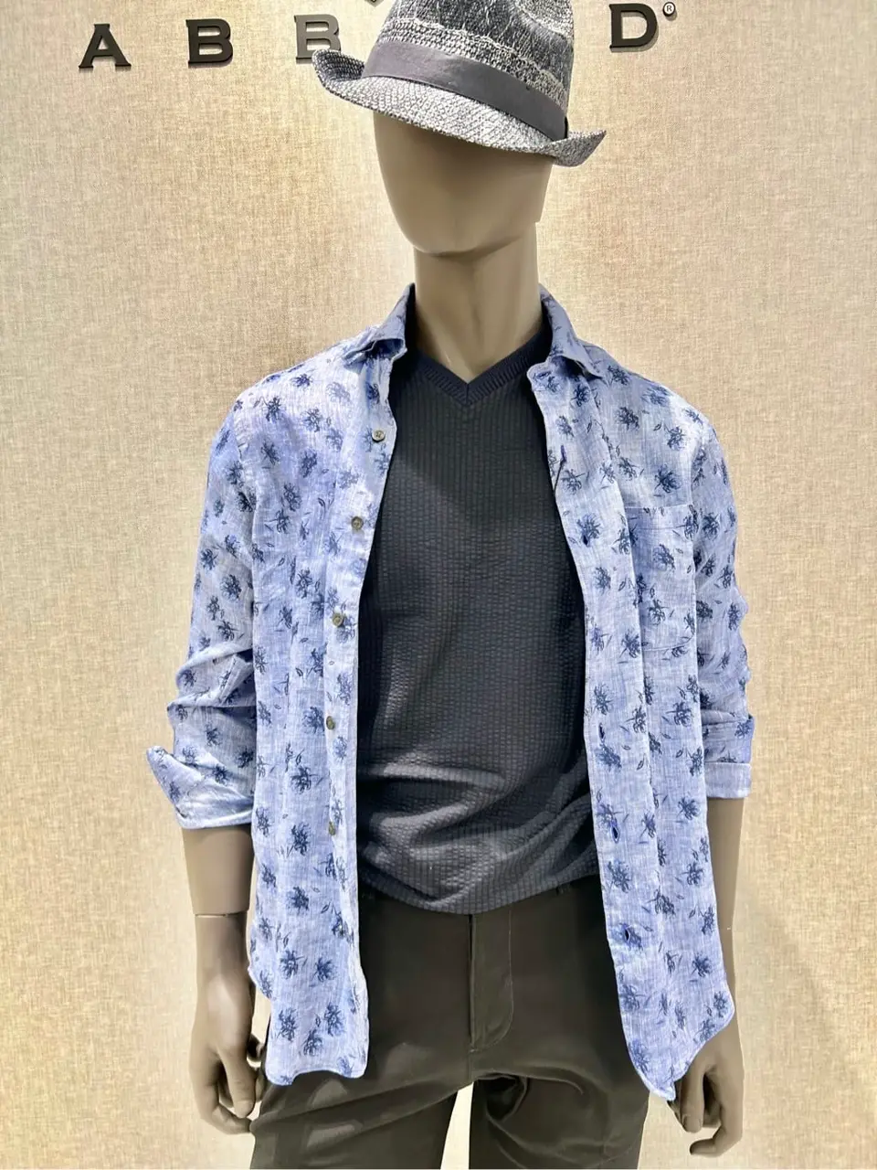 JOSEPH ABBOUD 上田 コーディネート画像