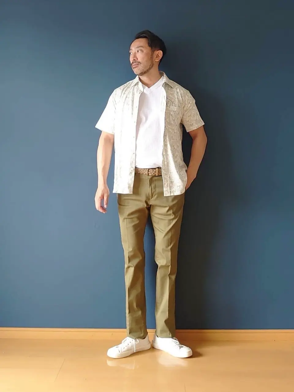 JOSEPH ABBOUD 安東 コーディネート画像