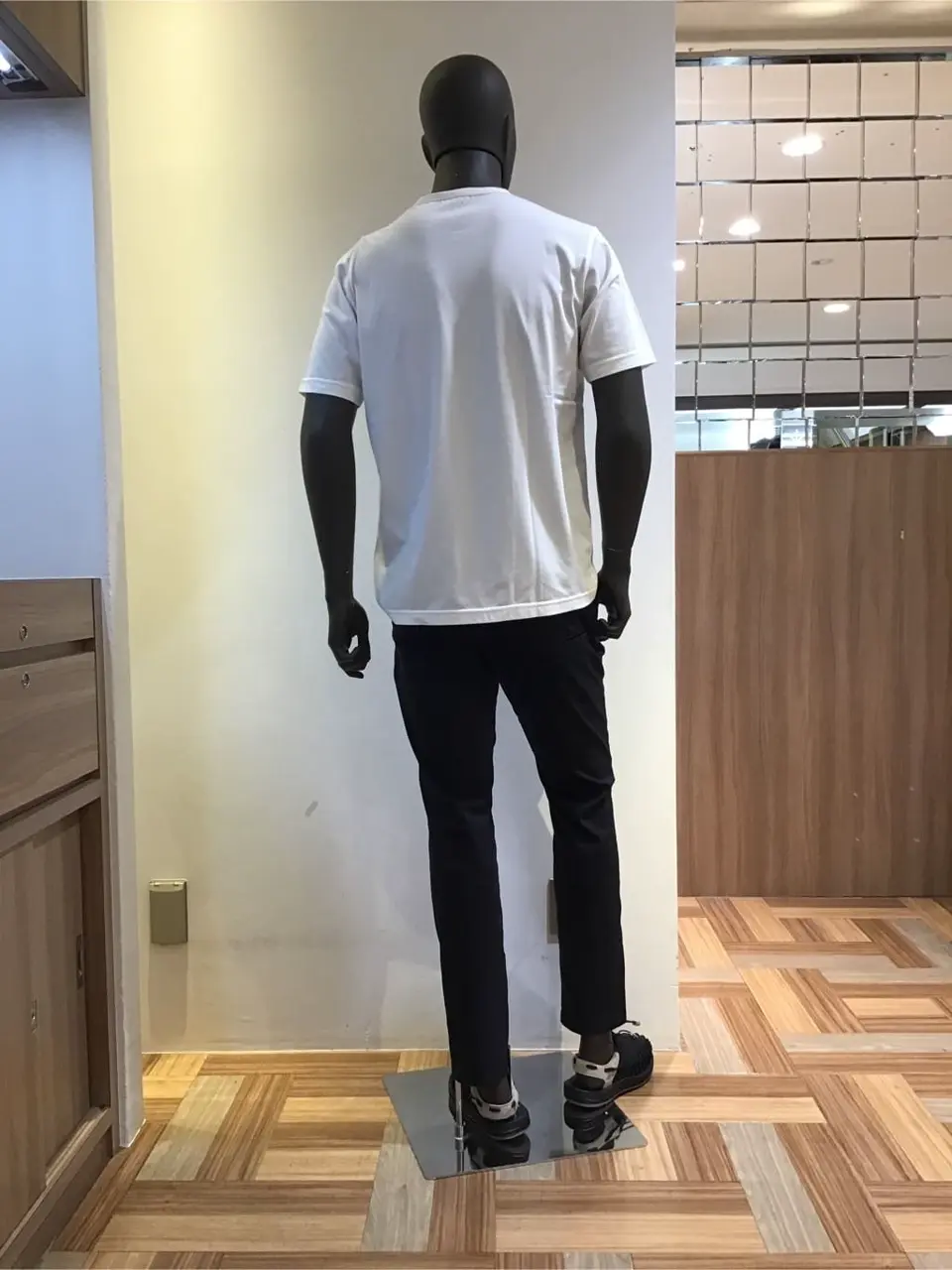 JOSEPH ABBOUD 小城 コーディネート画像