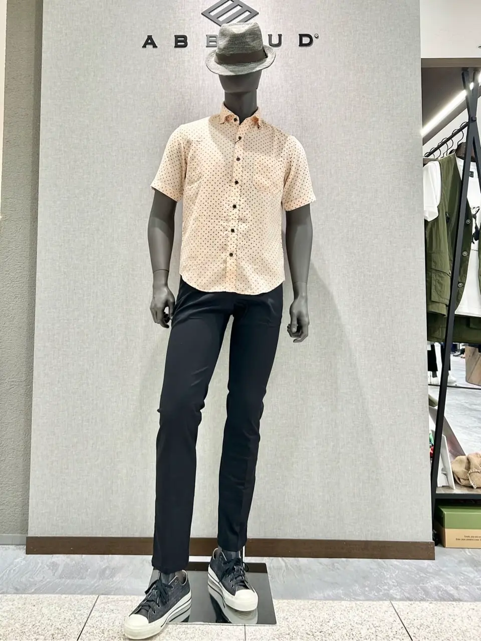 JOSEPH ABBOUD 上田 コーディネート画像