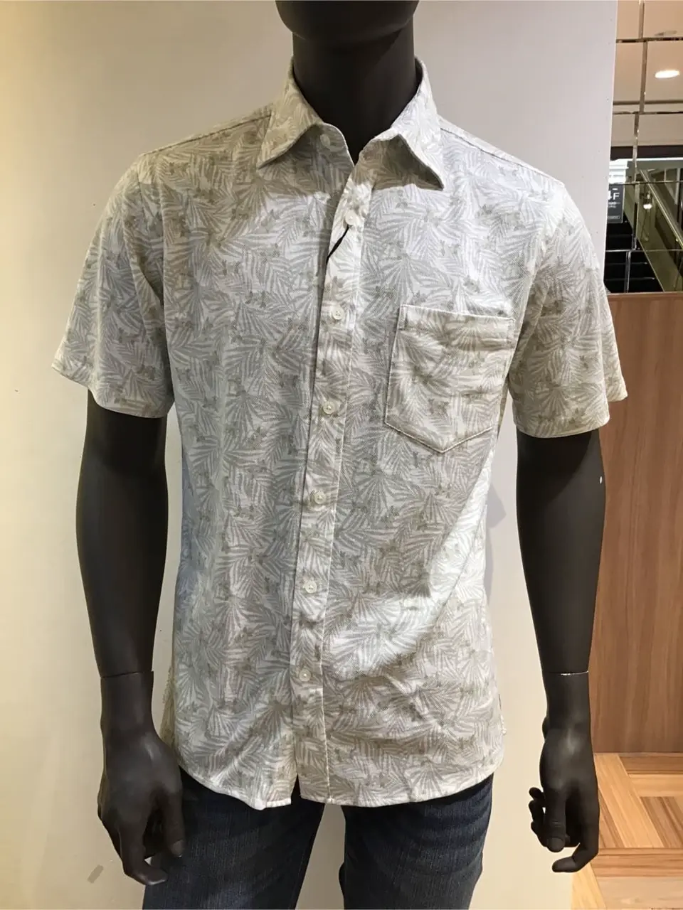 JOSEPH ABBOUD 小城 コーディネート画像