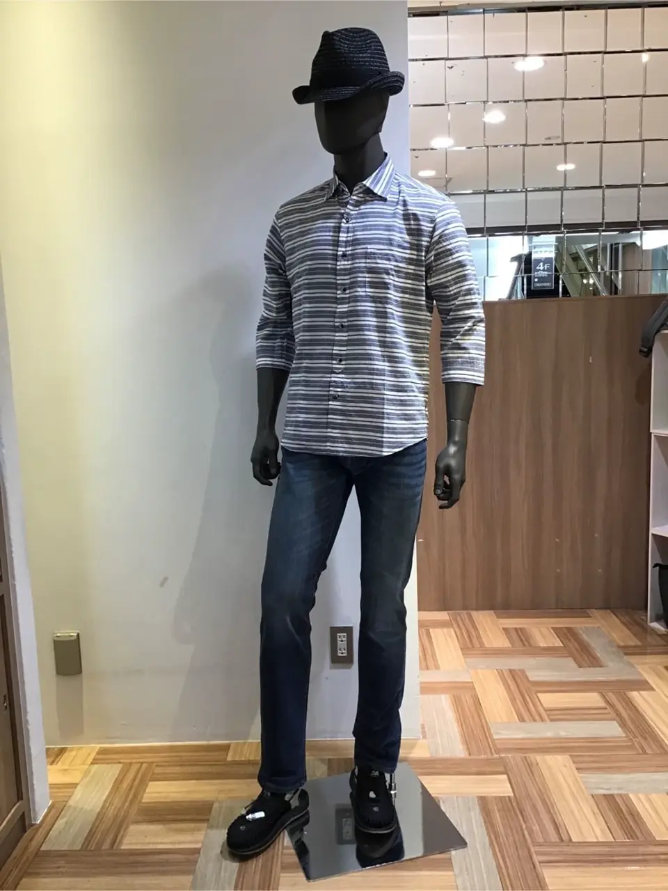 JOSEPH ABBOUD 小城 コーディネート画像