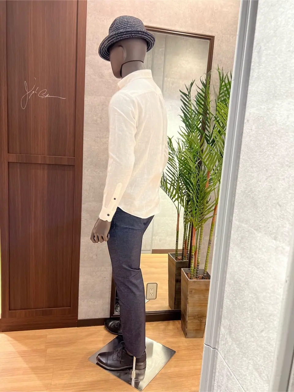 JOSEPH ABBOUD 上條 コーディネート画像