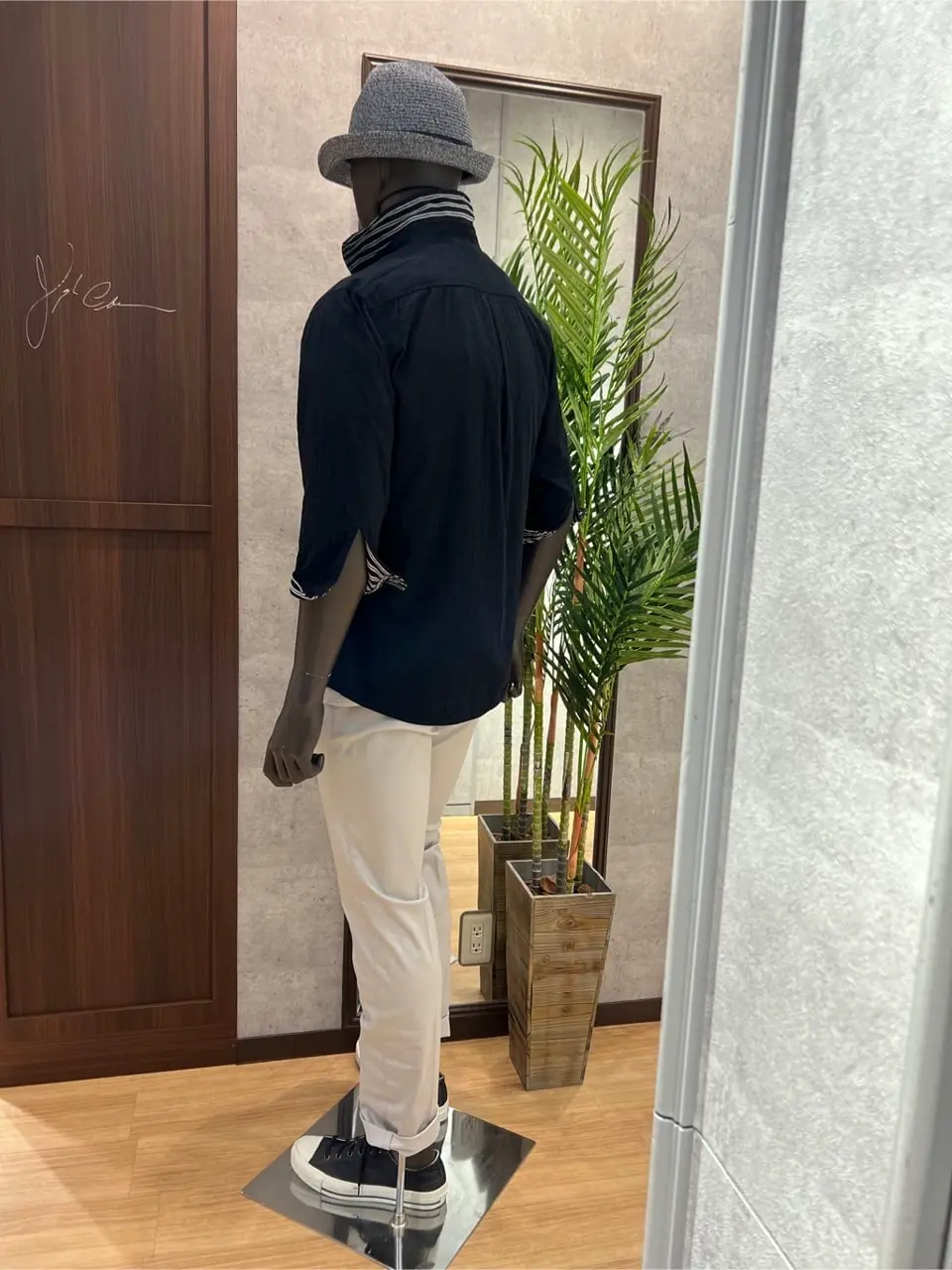 JOSEPH ABBOUD 上條 コーディネート画像