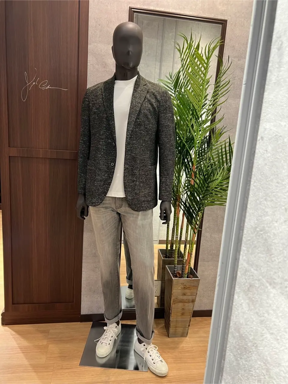 JOSEPH ABBOUD 上條 コーディネート画像