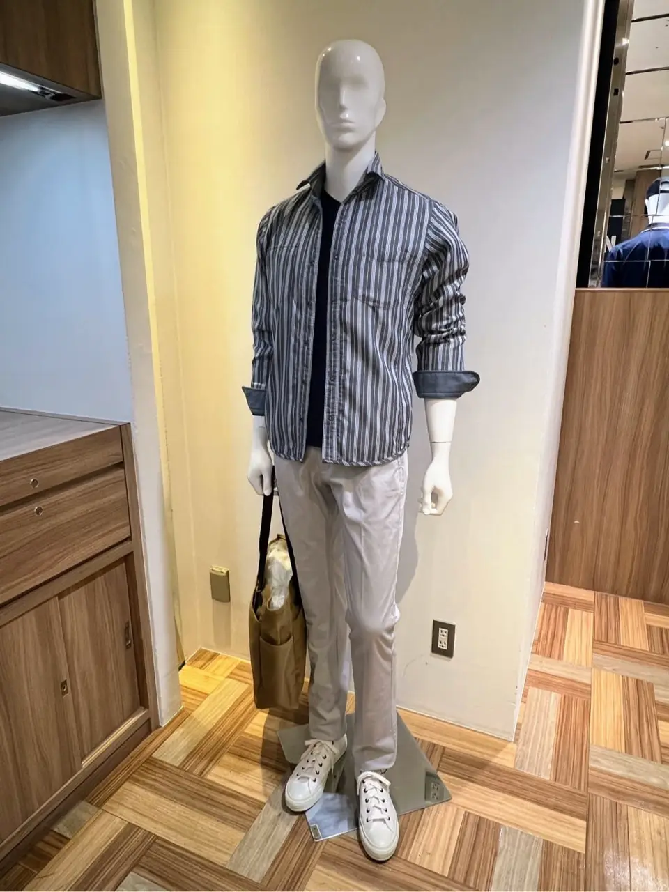 JOSEPH ABBOUD 森部 コーディネート画像