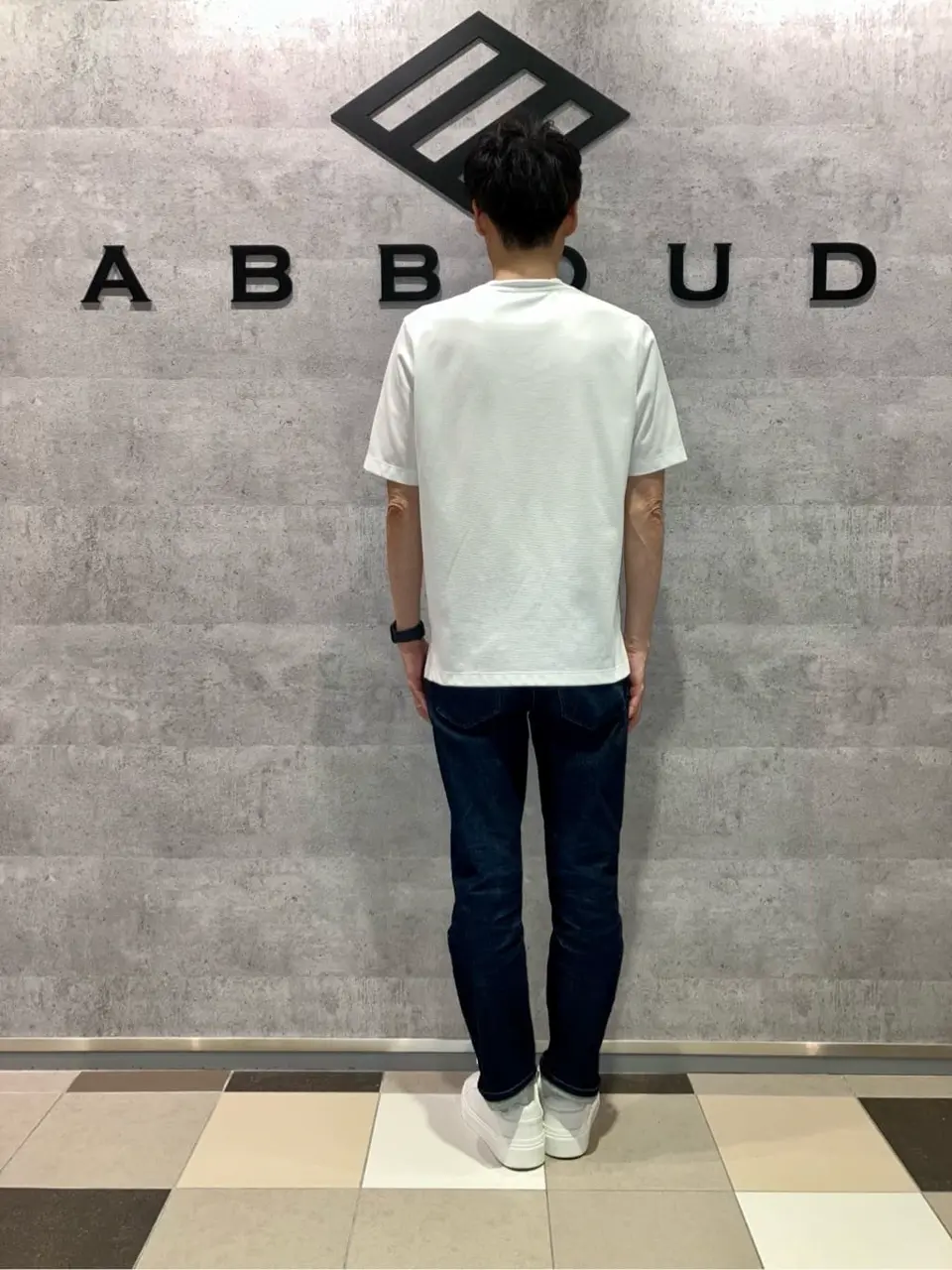 JOSEPH ABBOUD 足立 コーディネート画像