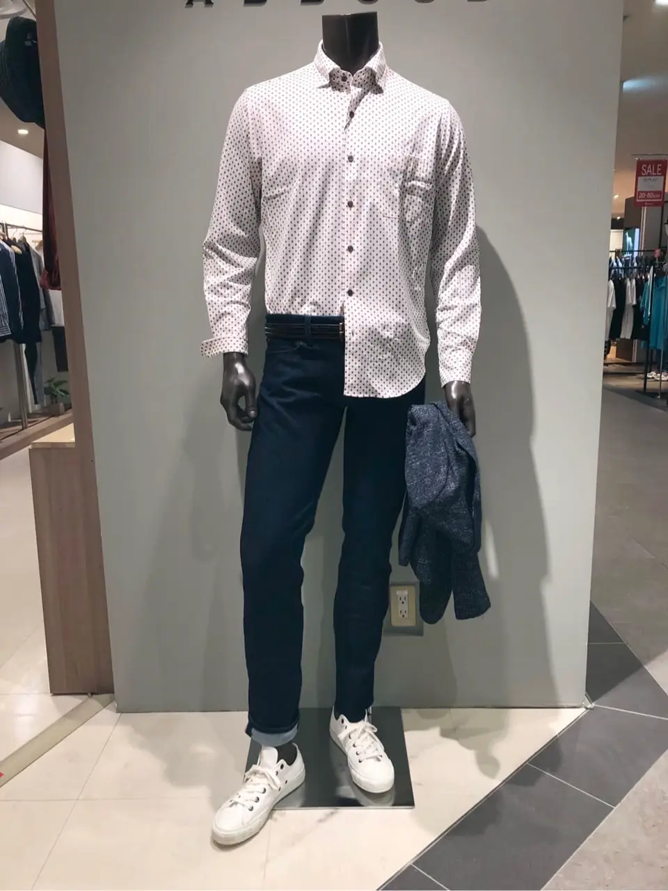 JOSEPH ABBOUD 川田 コーディネート画像