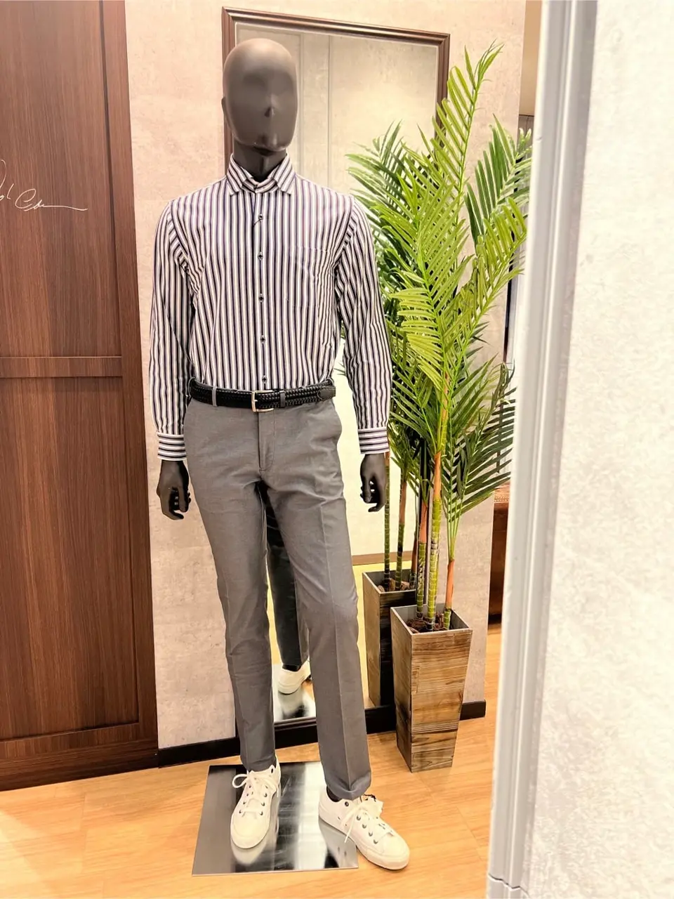 JOSEPH ABBOUD 上條 コーディネート画像