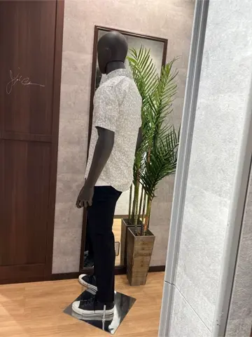 JOSEPH ABBOUD 上條 コーディネート画像