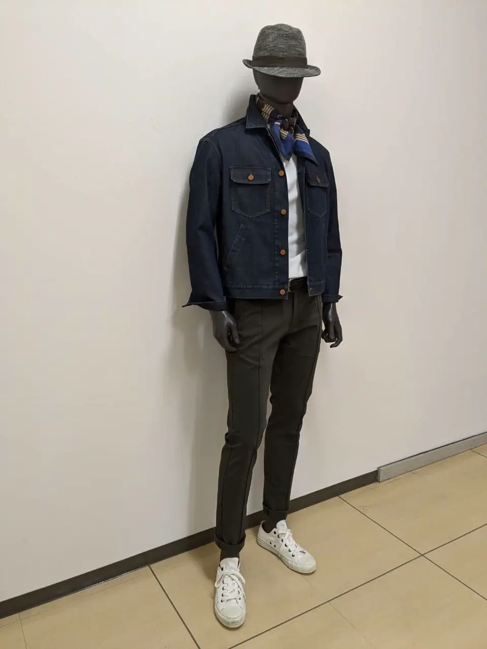 JOSEPH ABBOUD 大久 コーディネート画像