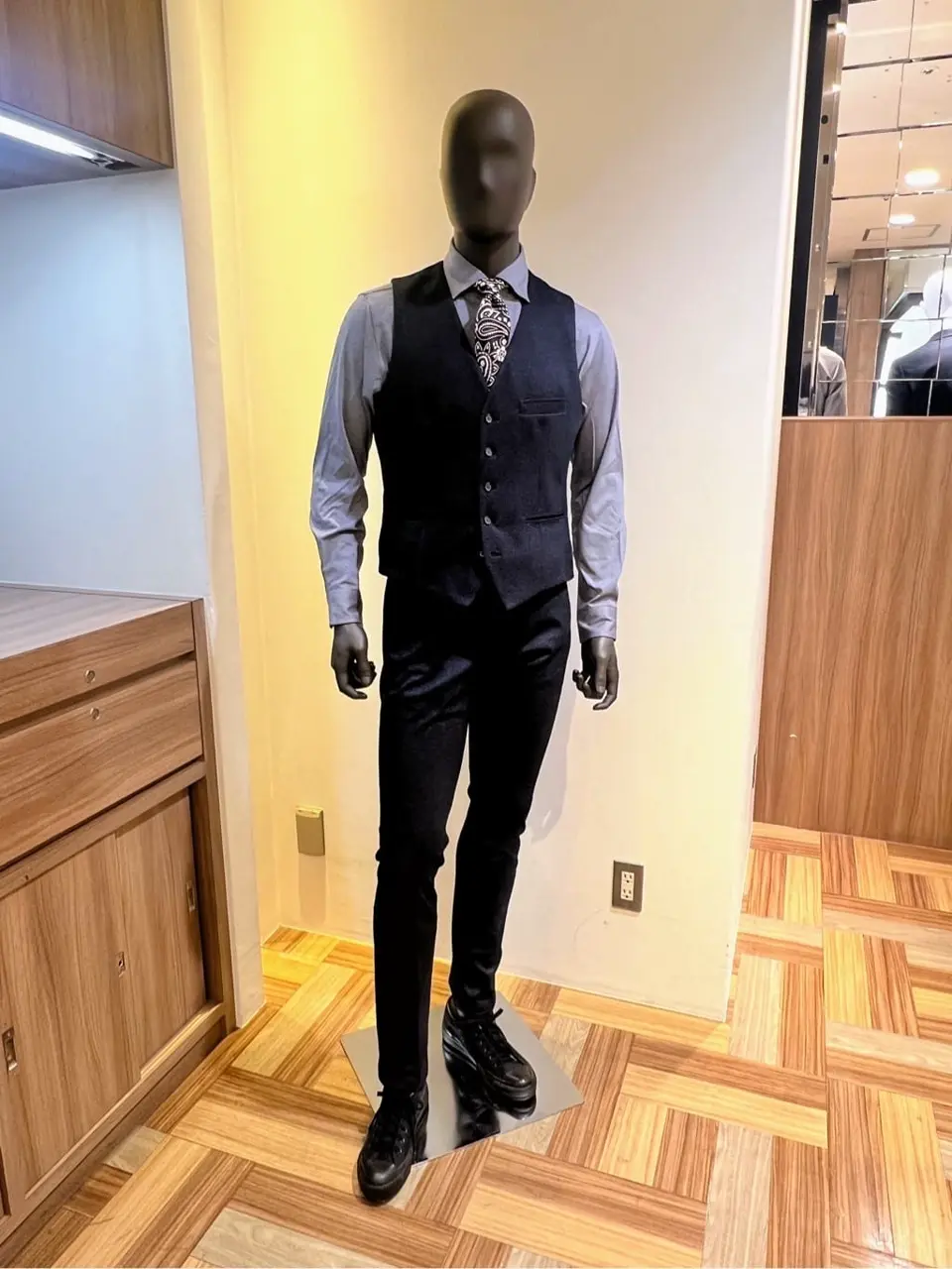 JOSEPH ABBOUD 森部 コーディネート画像