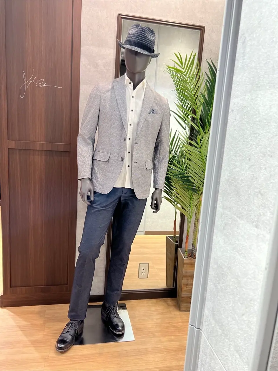 JOSEPH ABBOUD 上條 コーディネート画像