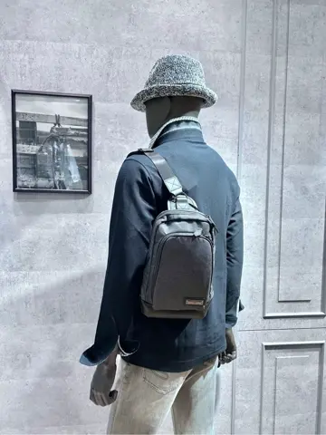 JOSEPH ABBOUD 二澤 コーディネート画像