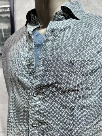 JOSEPH ABBOUD 二澤 コーディネート画像