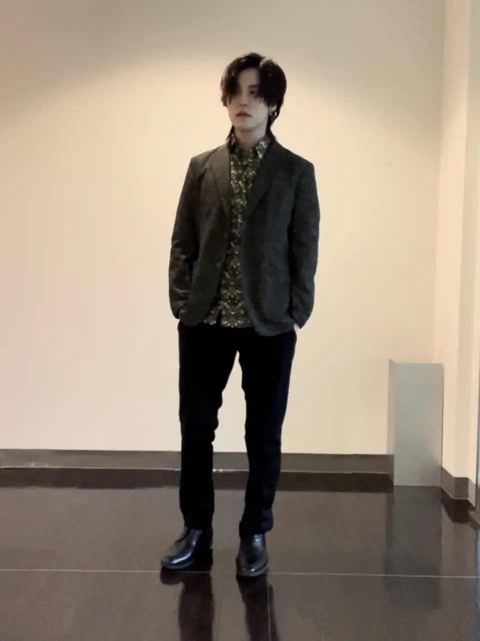 JOSEPH ABBOUD 小野 コーディネート画像