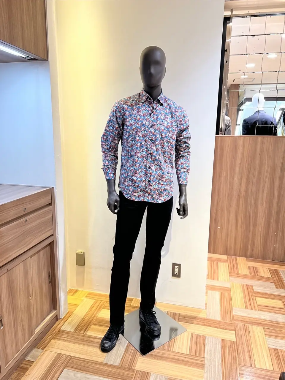 JOSEPH ABBOUD 森部 コーディネート画像