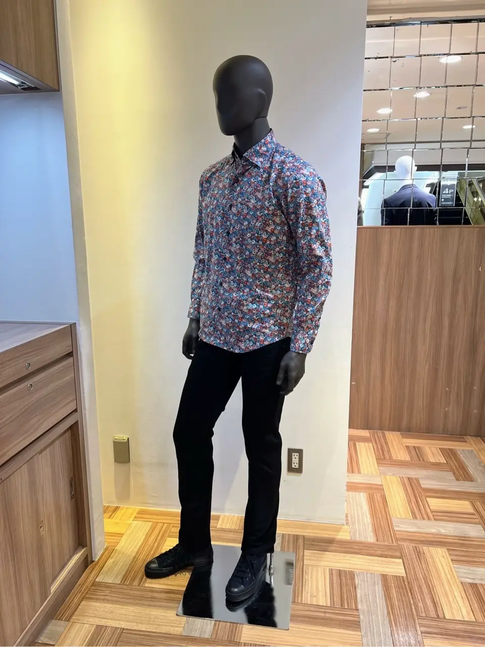 JOSEPH ABBOUD 森部 コーディネート画像