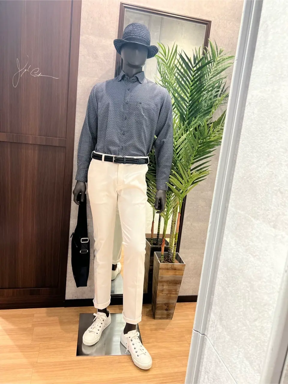 JOSEPH ABBOUD 上條 コーディネート画像