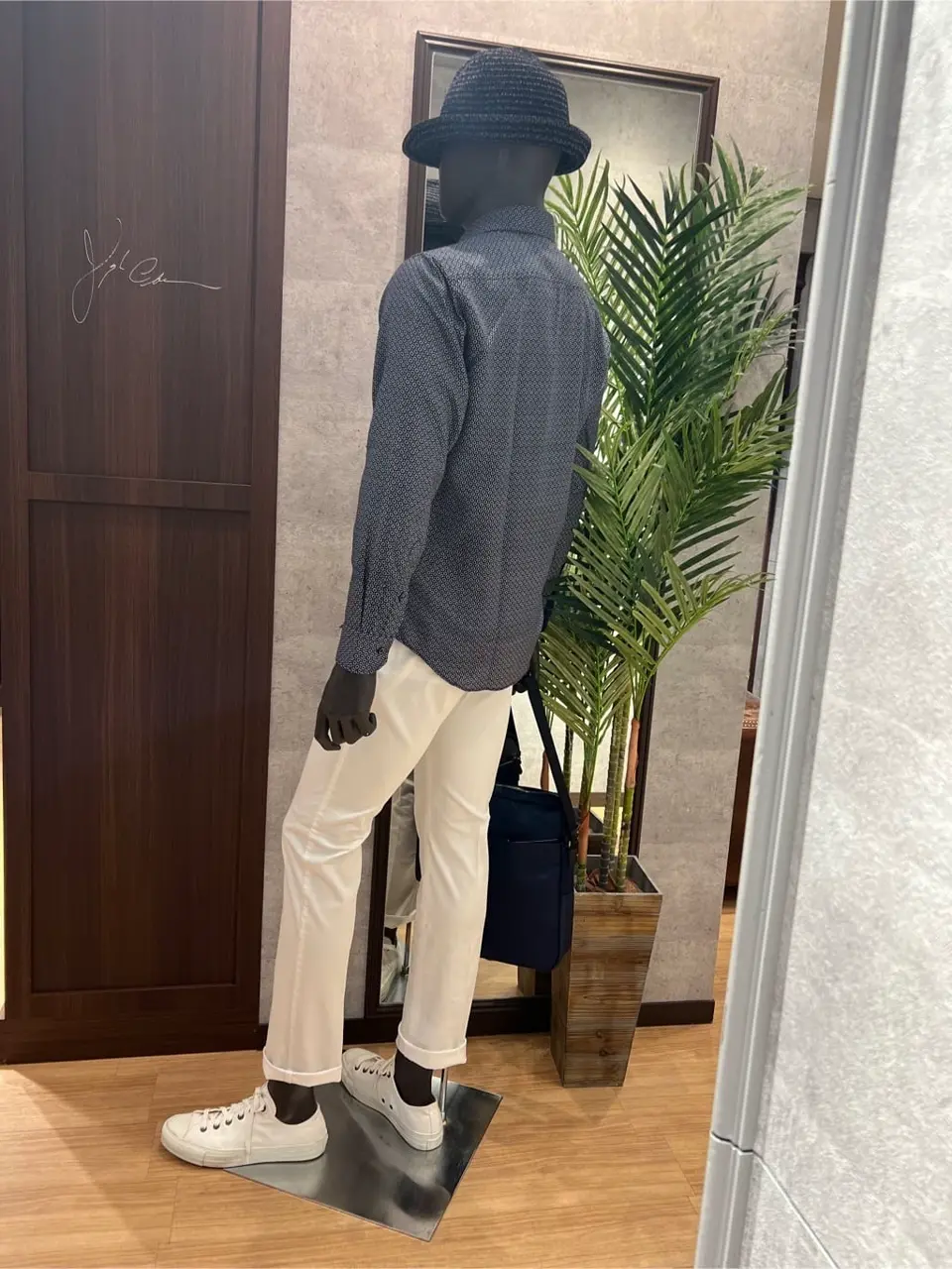 JOSEPH ABBOUD 上條 コーディネート画像