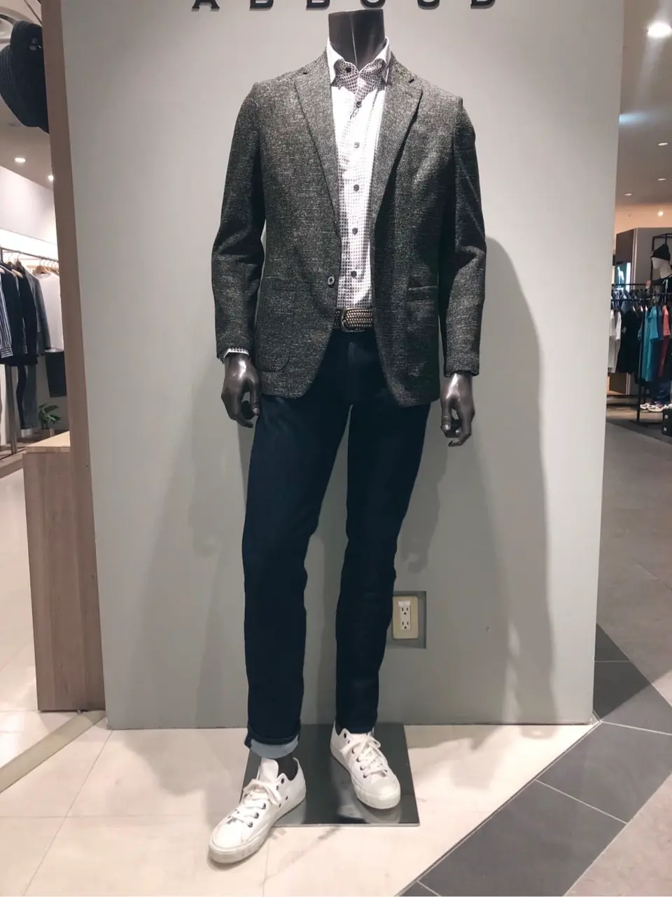 JOSEPH ABBOUD 川田 コーディネート画像