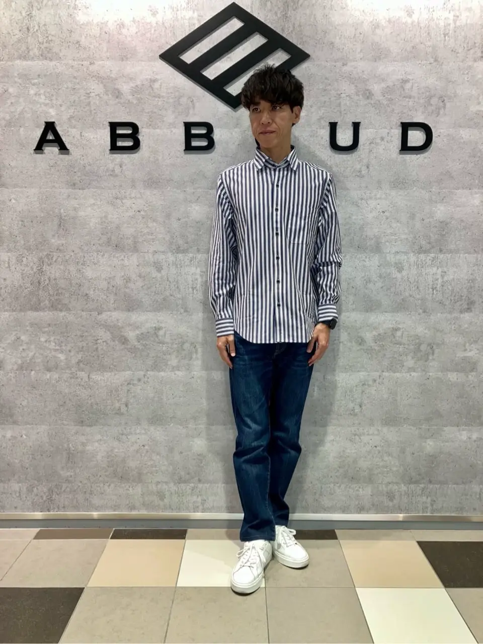 JOSEPH ABBOUD 足立 コーディネート画像