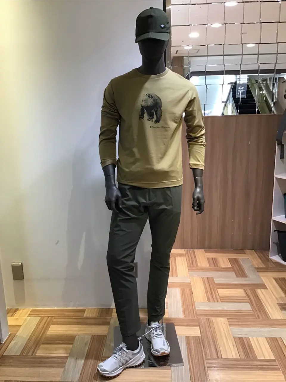 JOSEPH ABBOUD 小城 コーディネート画像