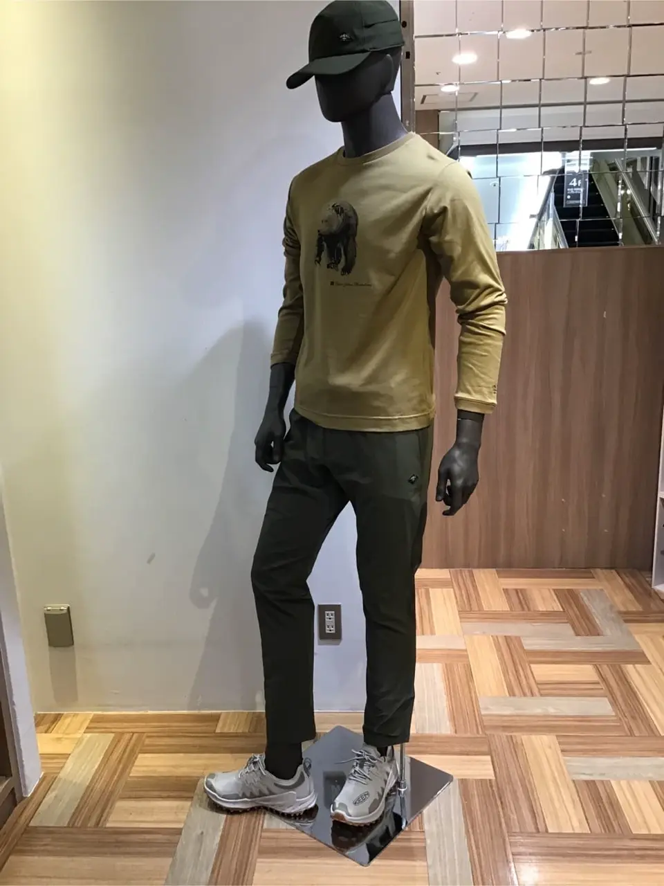 JOSEPH ABBOUD 小城 コーディネート画像