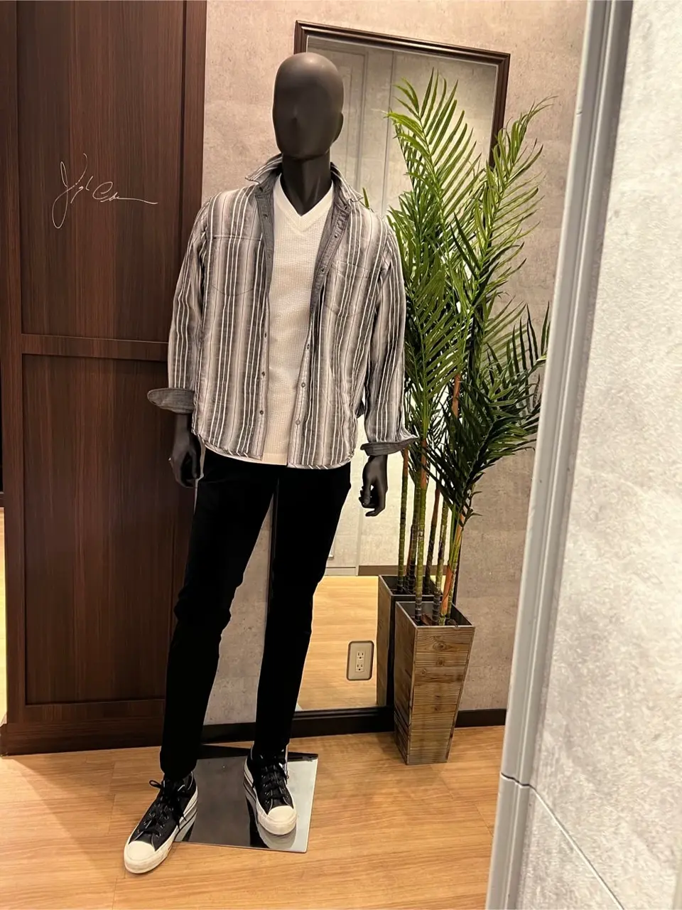 JOSEPH ABBOUD 上條 コーディネート画像