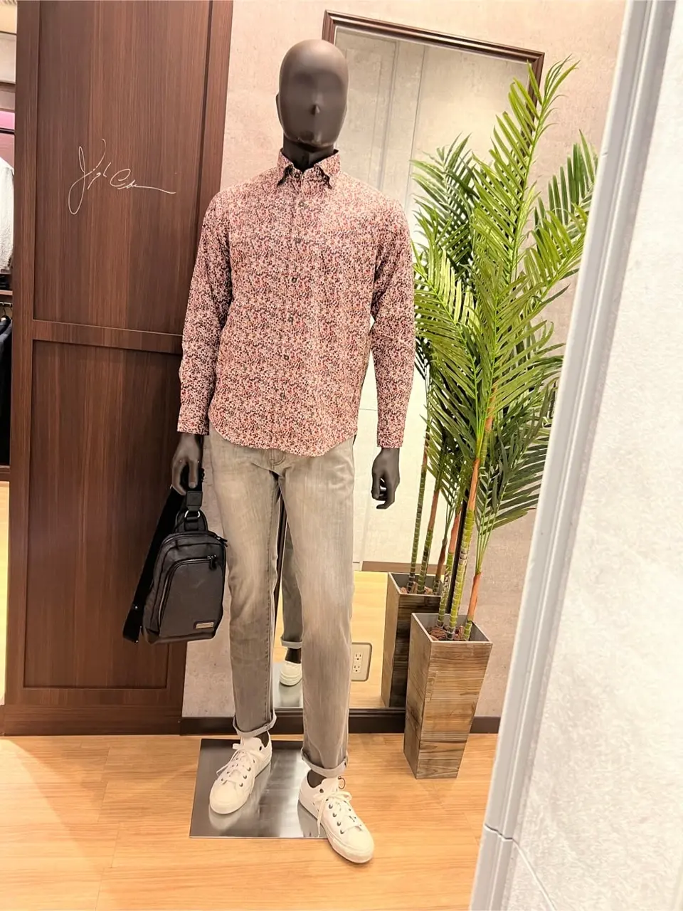 JOSEPH ABBOUD 上條 コーディネート画像