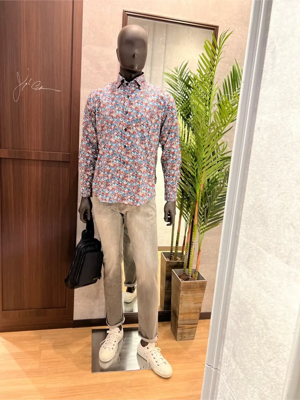 JOSEPH ABBOUD 上條 コーディネート画像