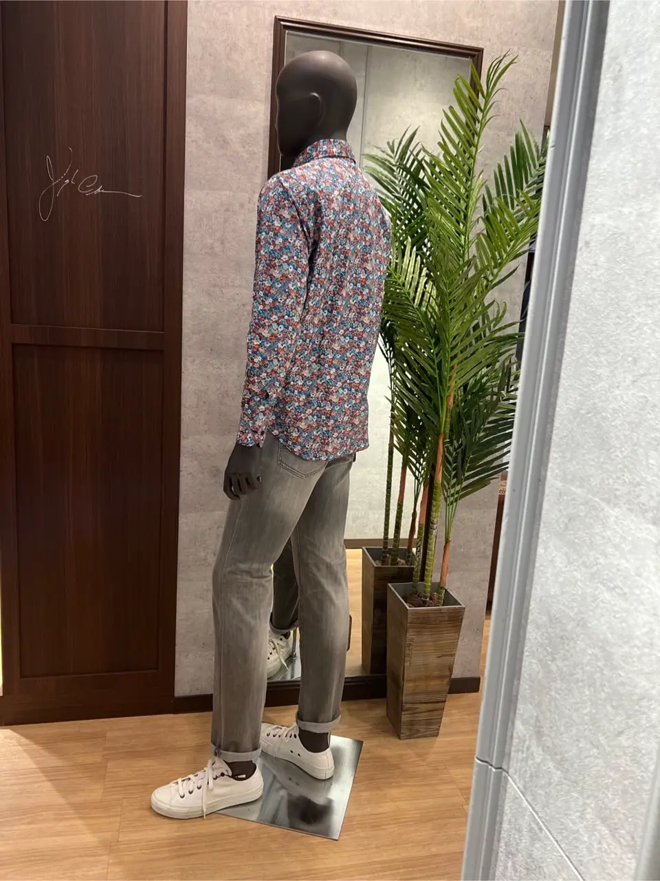 JOSEPH ABBOUD 上條 コーディネート画像