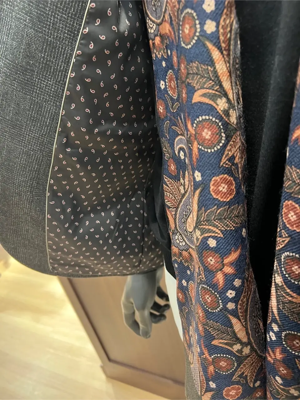 JOSEPH ABBOUD 上條 コーディネート画像