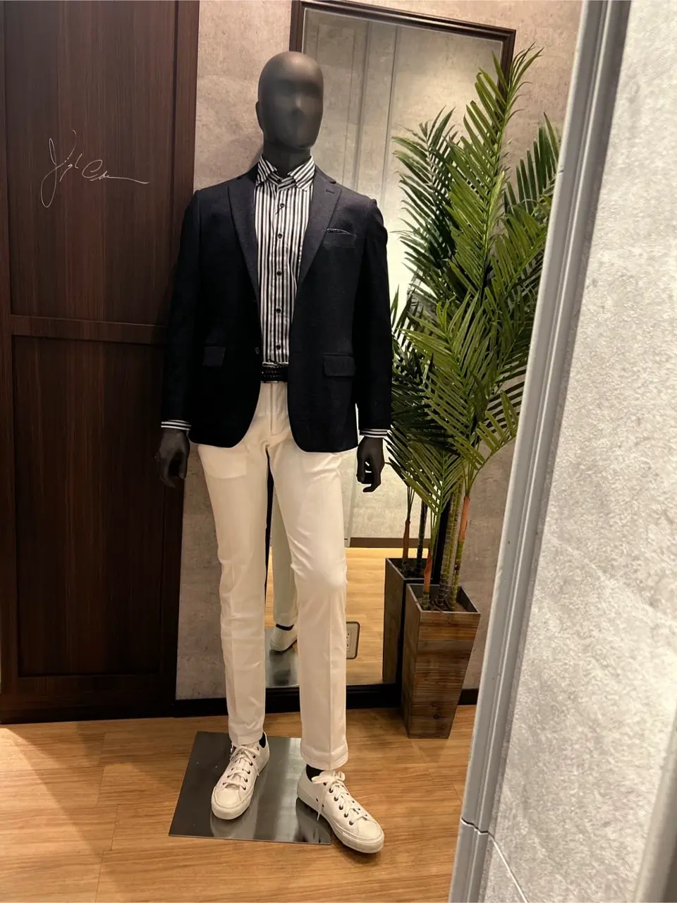 JOSEPH ABBOUD 上條 コーディネート画像