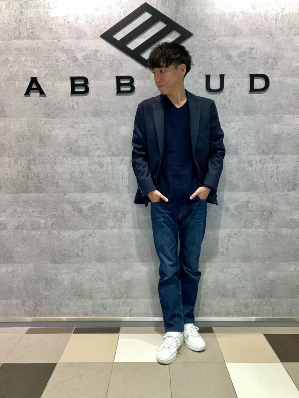 JOSEPH ABBOUD 足立 コーディネート画像