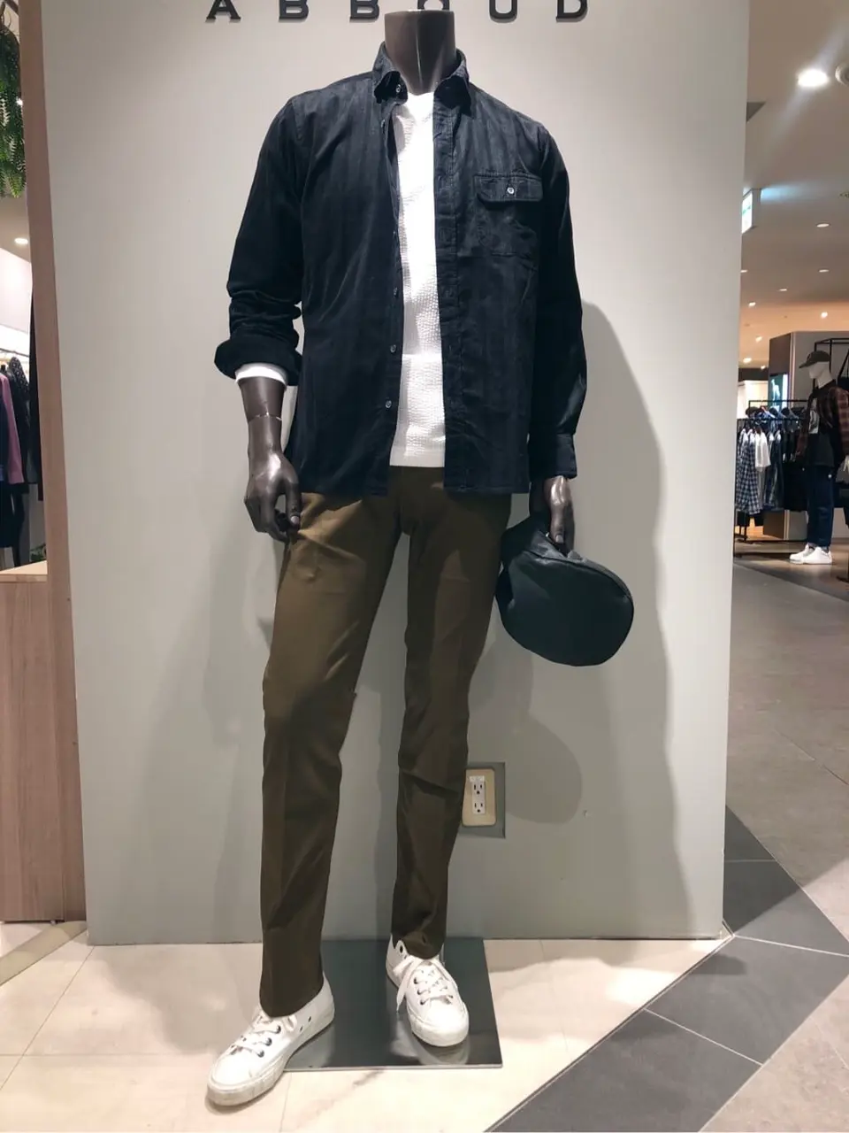 JOSEPH ABBOUD 川田 コーディネート画像