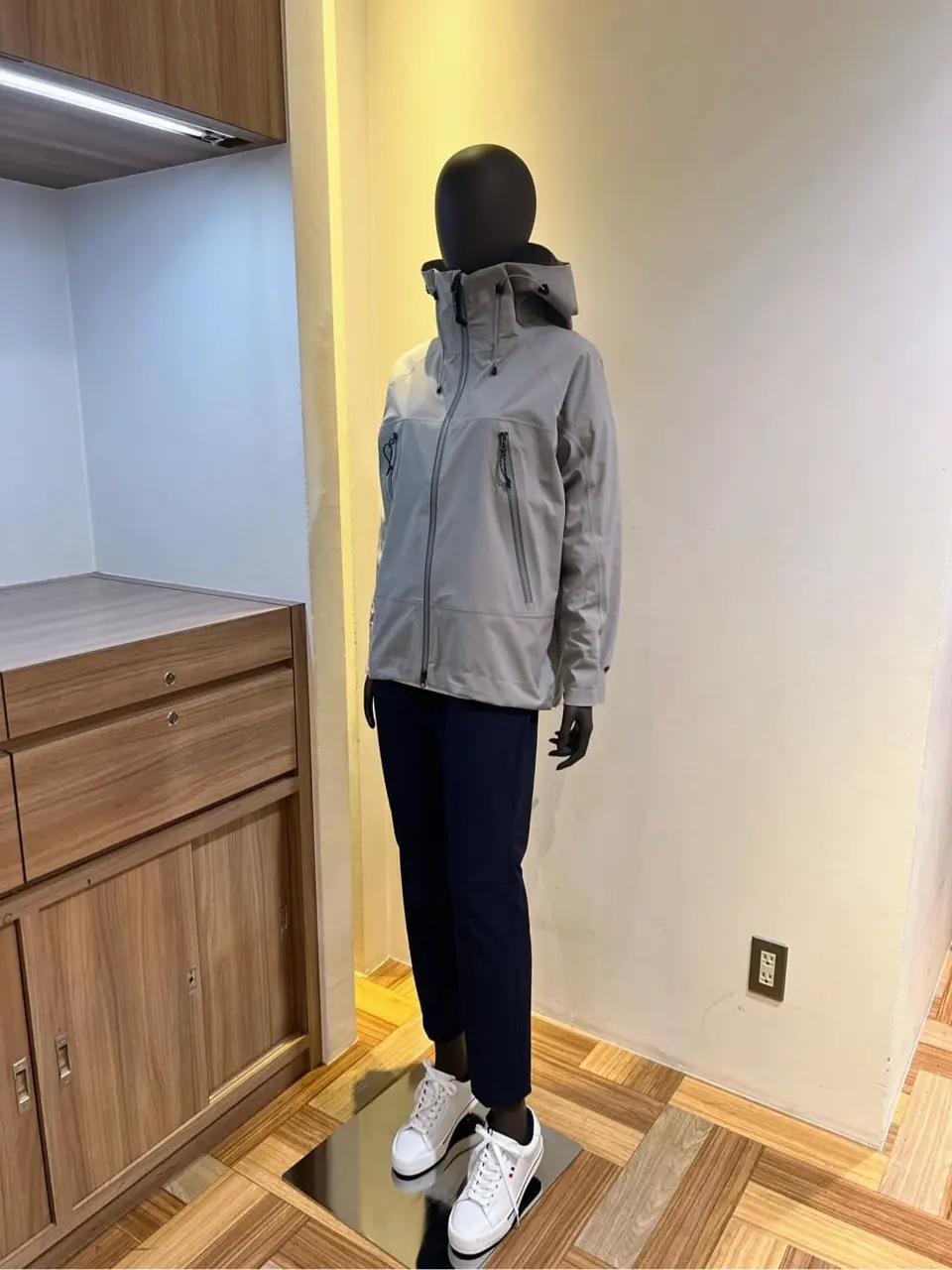 JOSEPH ABBOUD 森部 コーディネート画像