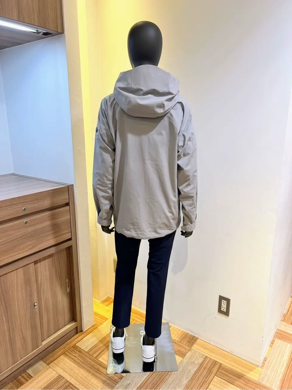 JOSEPH ABBOUD 森部 コーディネート画像