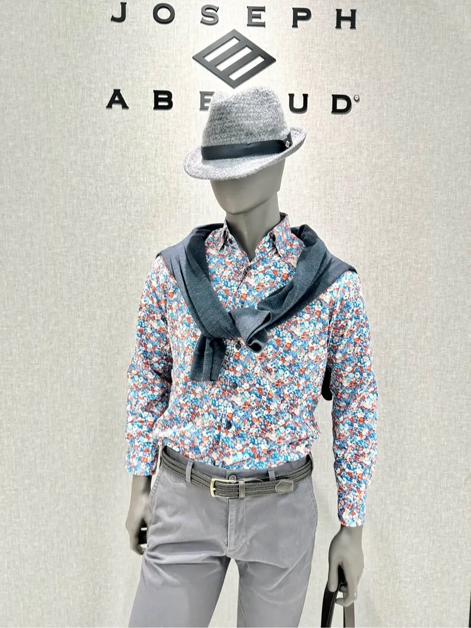 JOSEPH ABBOUD 上田 コーディネート画像