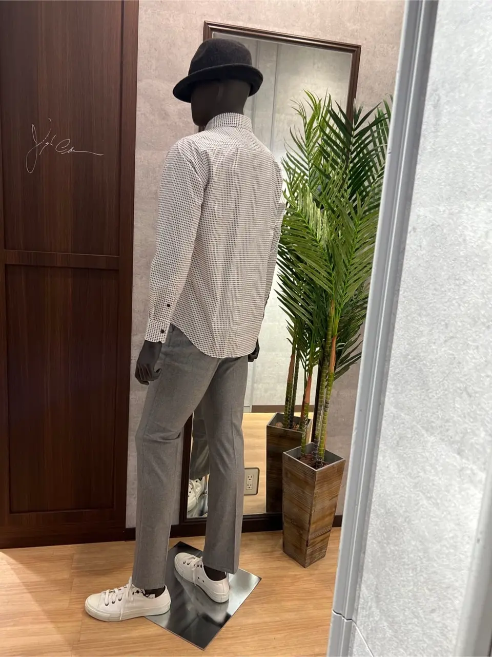 JOSEPH ABBOUD 上條 コーディネート画像