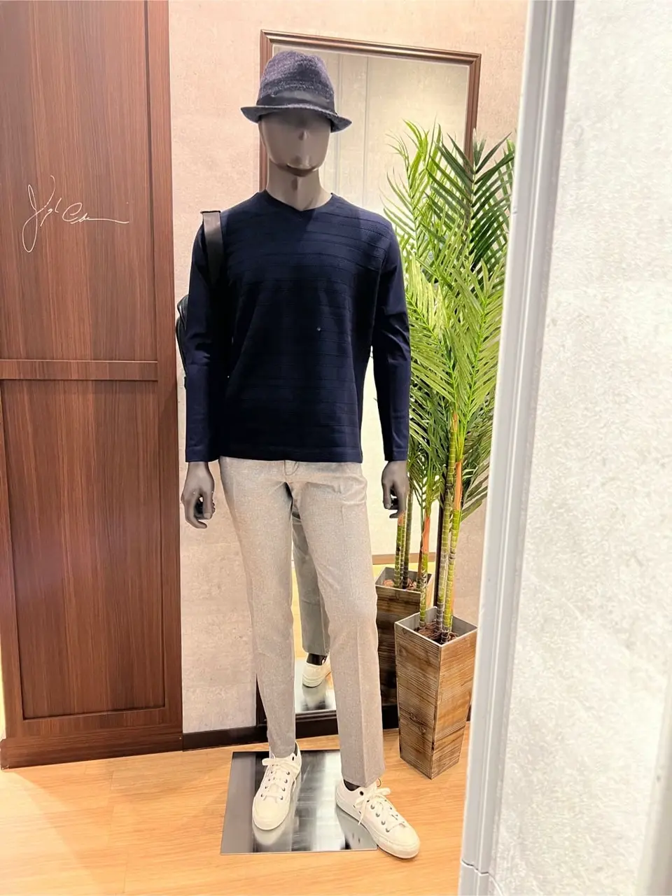 JOSEPH ABBOUD 上條 コーディネート画像