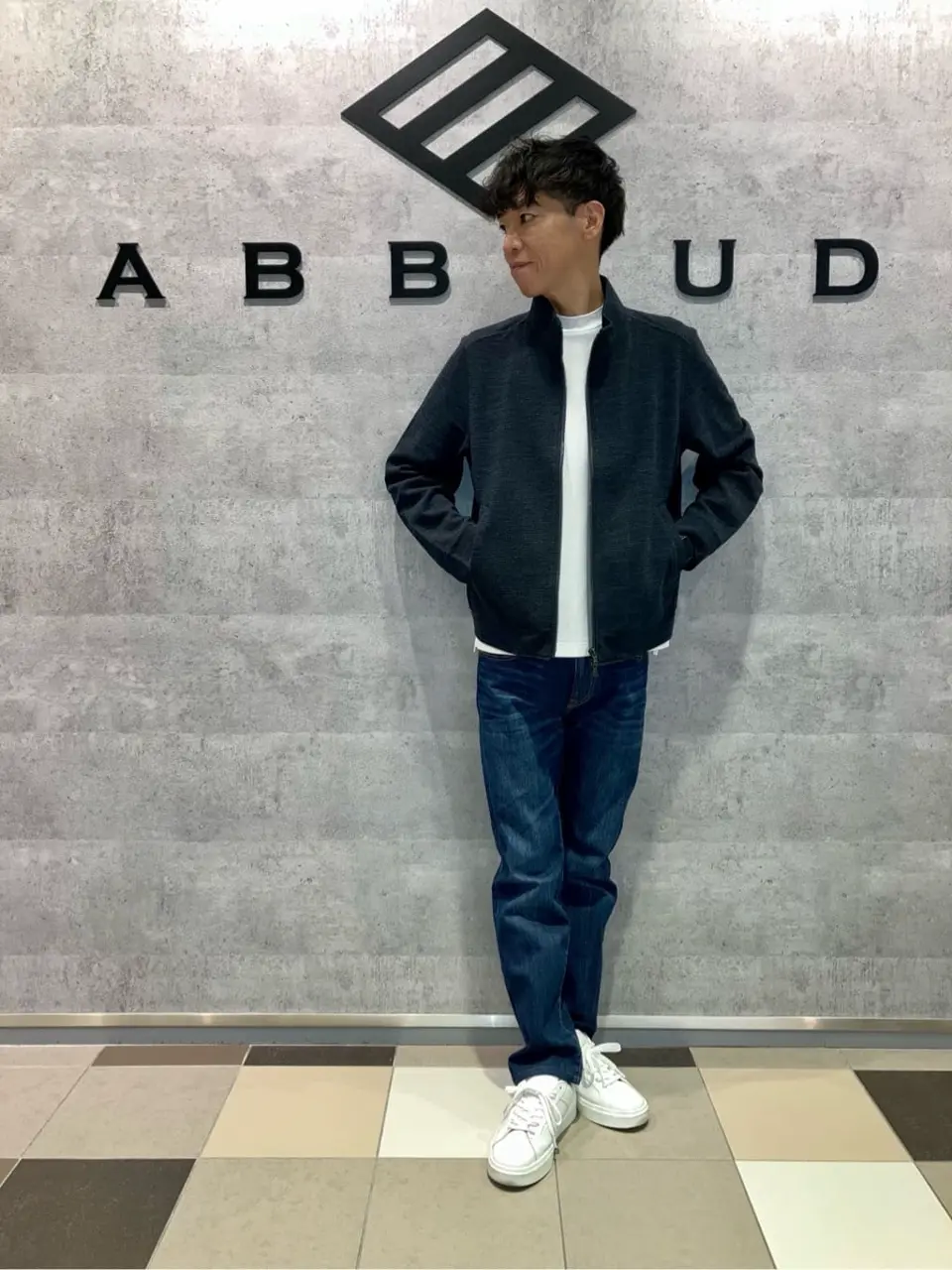 JOSEPH ABBOUD 足立 コーディネート画像