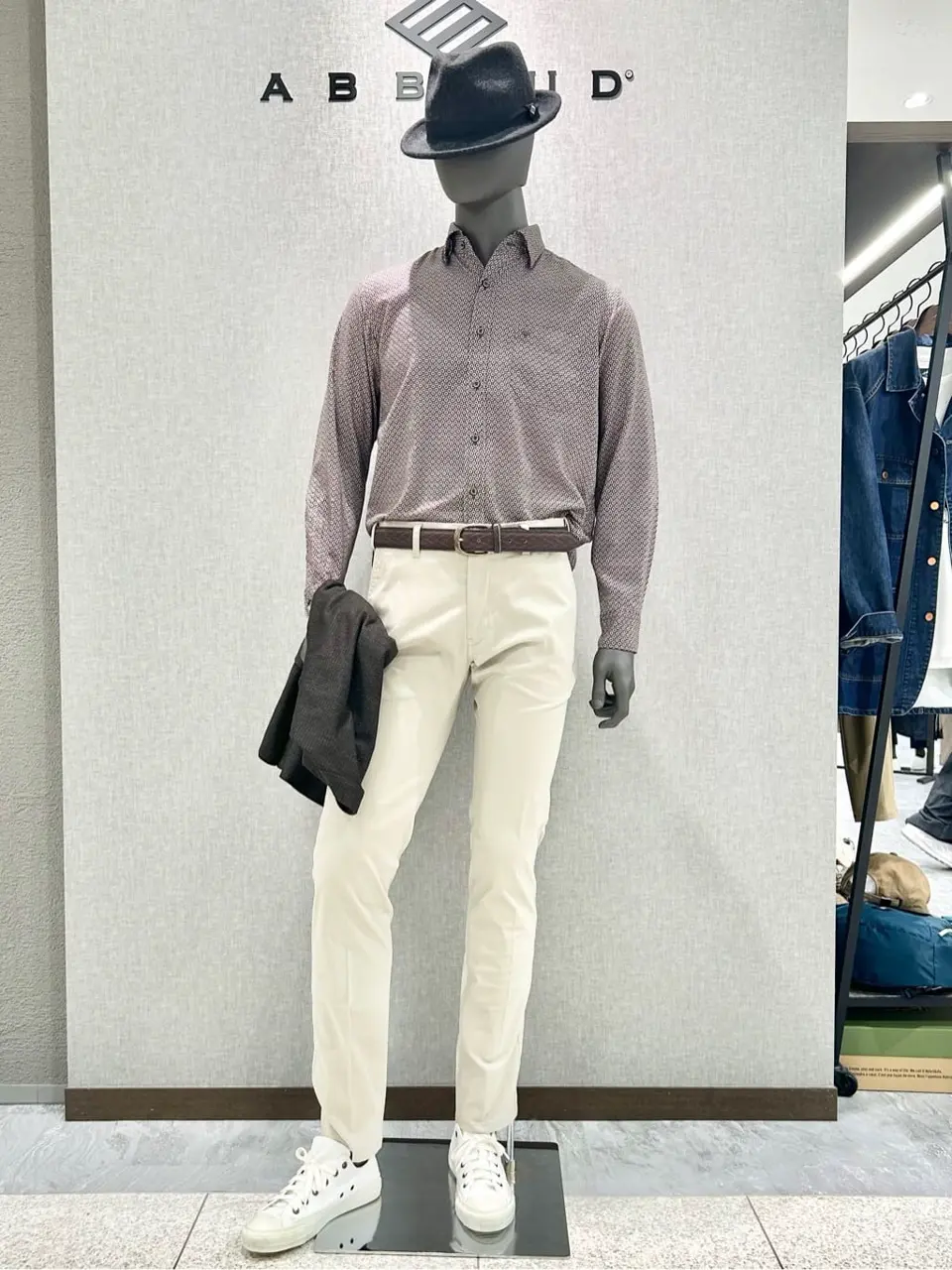 JOSEPH ABBOUD 上田 コーディネート画像