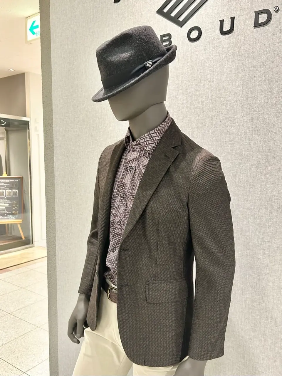 JOSEPH ABBOUD 上田 コーディネート画像