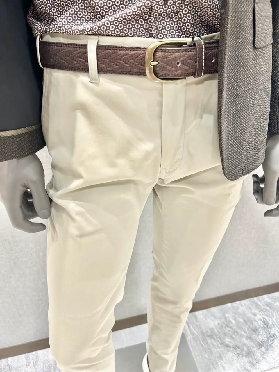 JOSEPH ABBOUD 上田 コーディネート画像