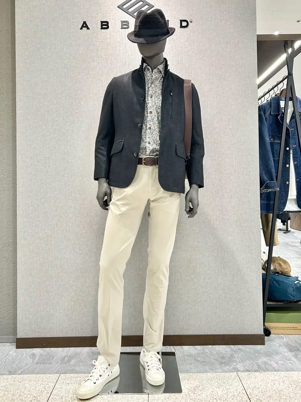 JOSEPH ABBOUD 上田 コーディネート画像