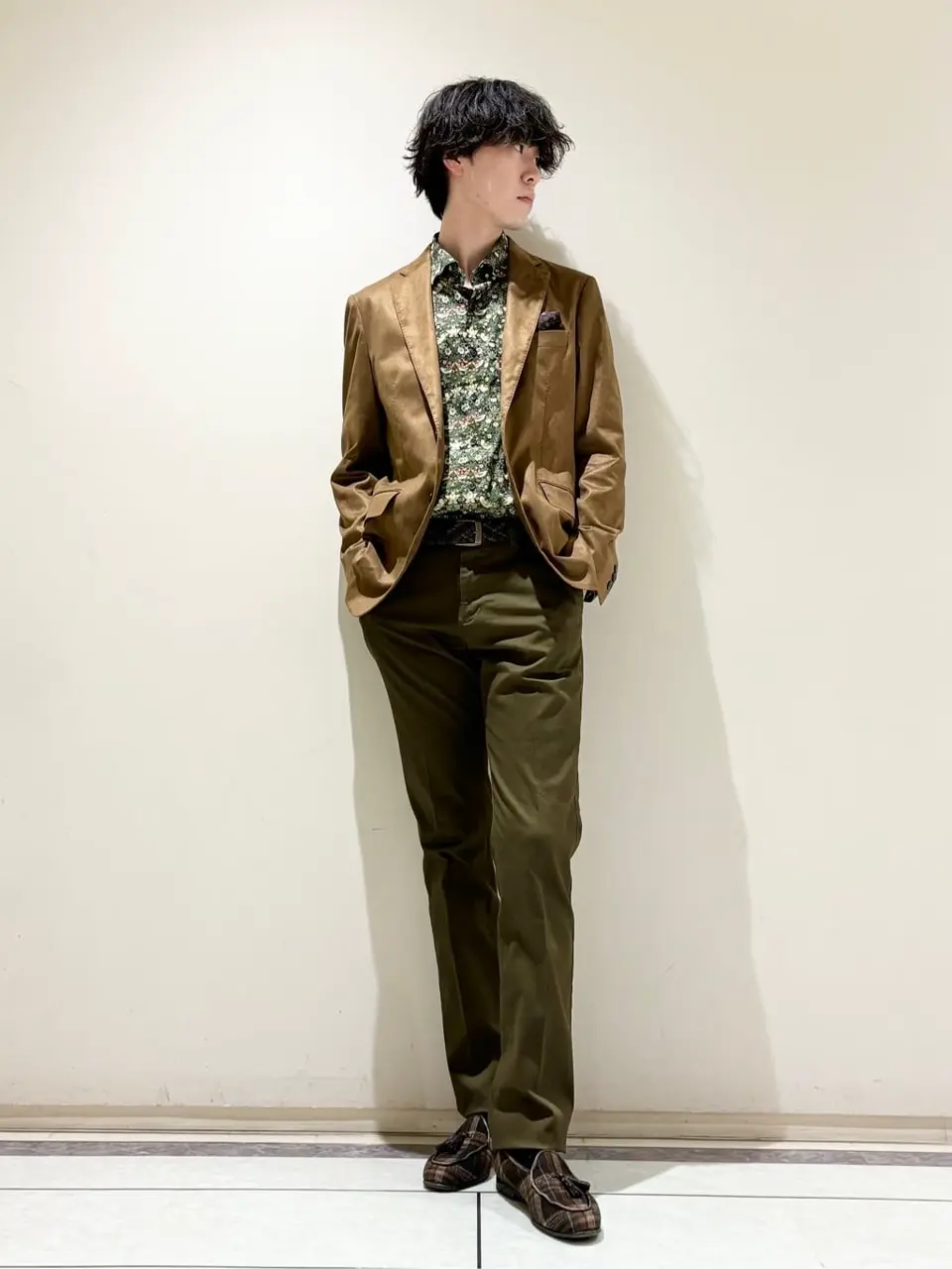 JOSEPH ABBOUD 近藤 コーディネート画像