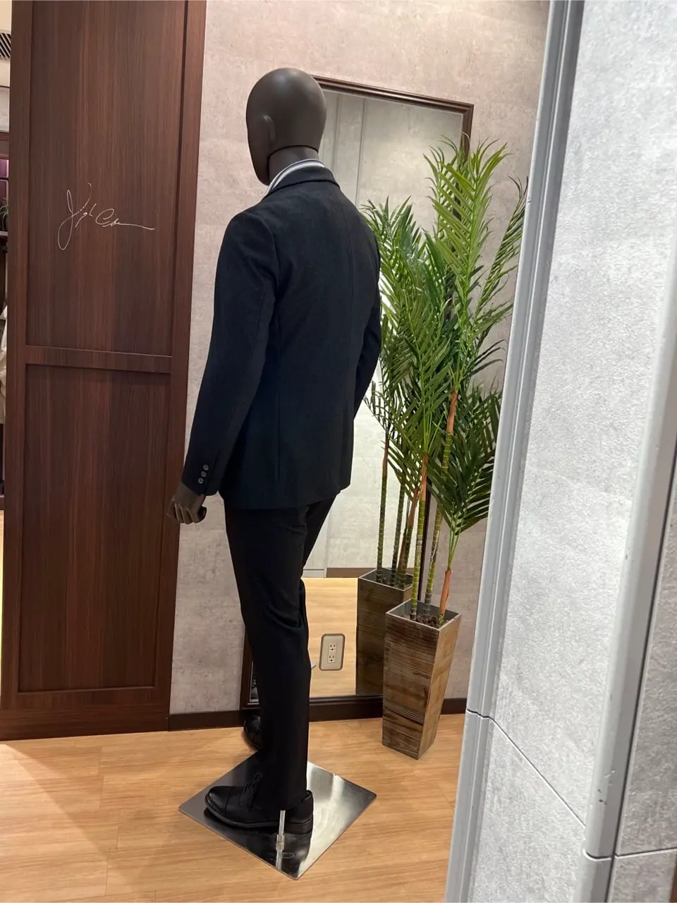 JOSEPH ABBOUD 上條 コーディネート画像